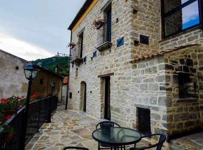 Paschiere By Keyhole Selection * Кастельмеццано